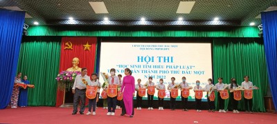 Hội thi " Học sinh tìm hiểu Pháp luật" năm 2022