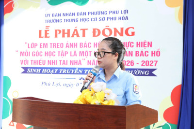 Liên đội trường THCS Phú Hoà sinh hoạt truyền thống nhà trường cho học sinh