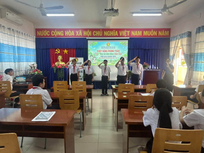 Trường THCS Phú Hoà tiếp tục đồng hành cùng chương trình “Không Một Mình 2026 – Kết nối không tổn thương”, được phát trực tiếp với sự tham gia của các trường học trên địa bàn Thành phố Hồ Chí Minh.