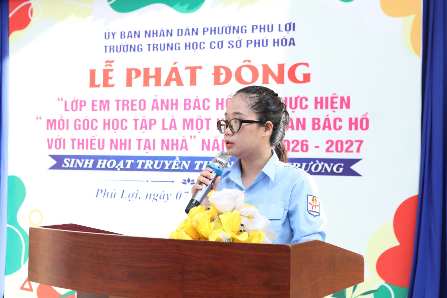 Liên đội trường THCS Phú Hoà sinh hoạt truyền thống nhà trường cho học sinh