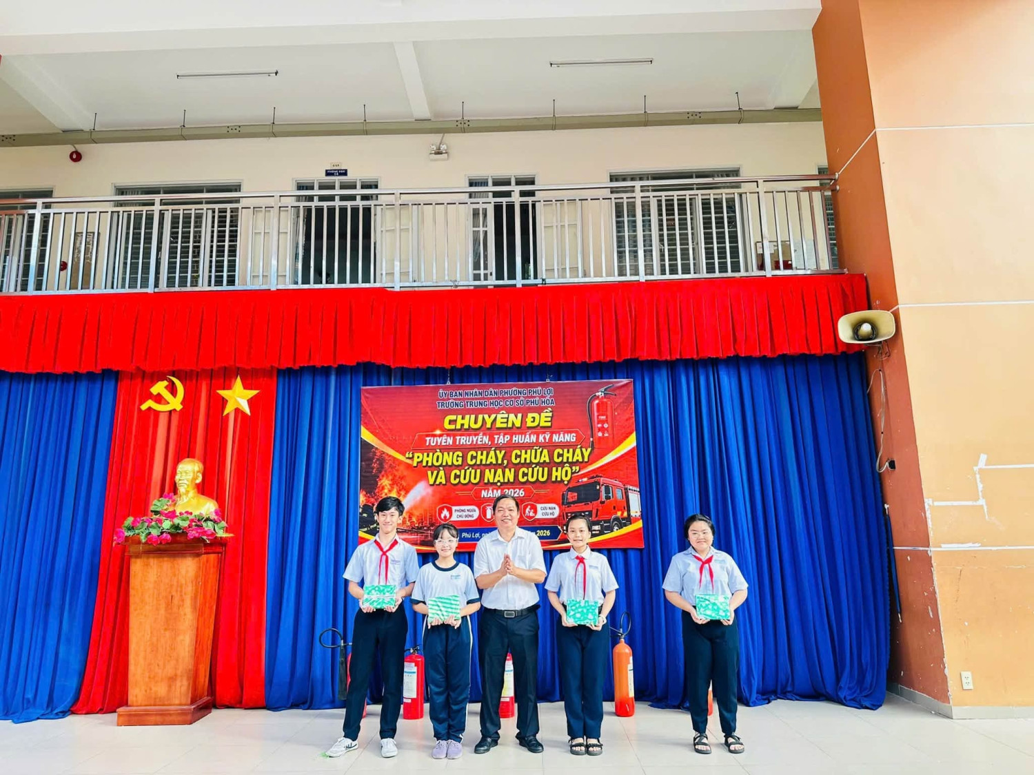 LIÊN ĐỘI TRƯỜNG THCS PHÚ HOÀ TUYÊN DƯƠNG CÁC LỚP TIÊU BIỂU THÁNG 09/2026