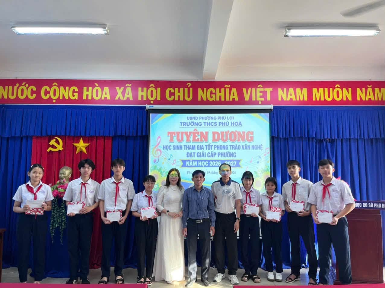 TUYÊN DƯƠNG HỌC SINH THAM GIA TỐT PHONG TRÀO VĂN NGHỆ, ĐẠT GIẢI CẤP PHƯỜNG NĂM HỌC 2026 – 2027